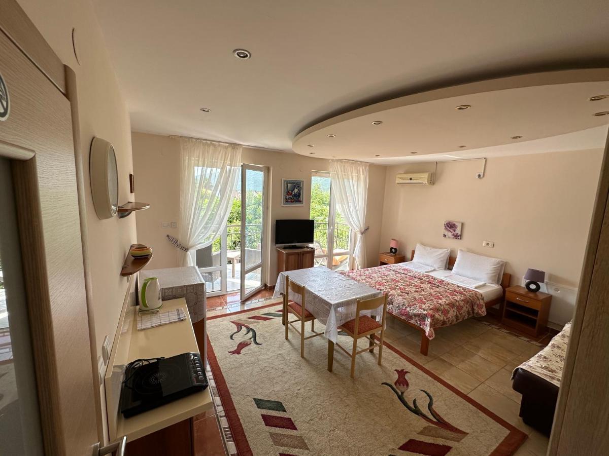 Villa Alla Bed And Breakfast Herceg Novi Zewnętrze zdjęcie
