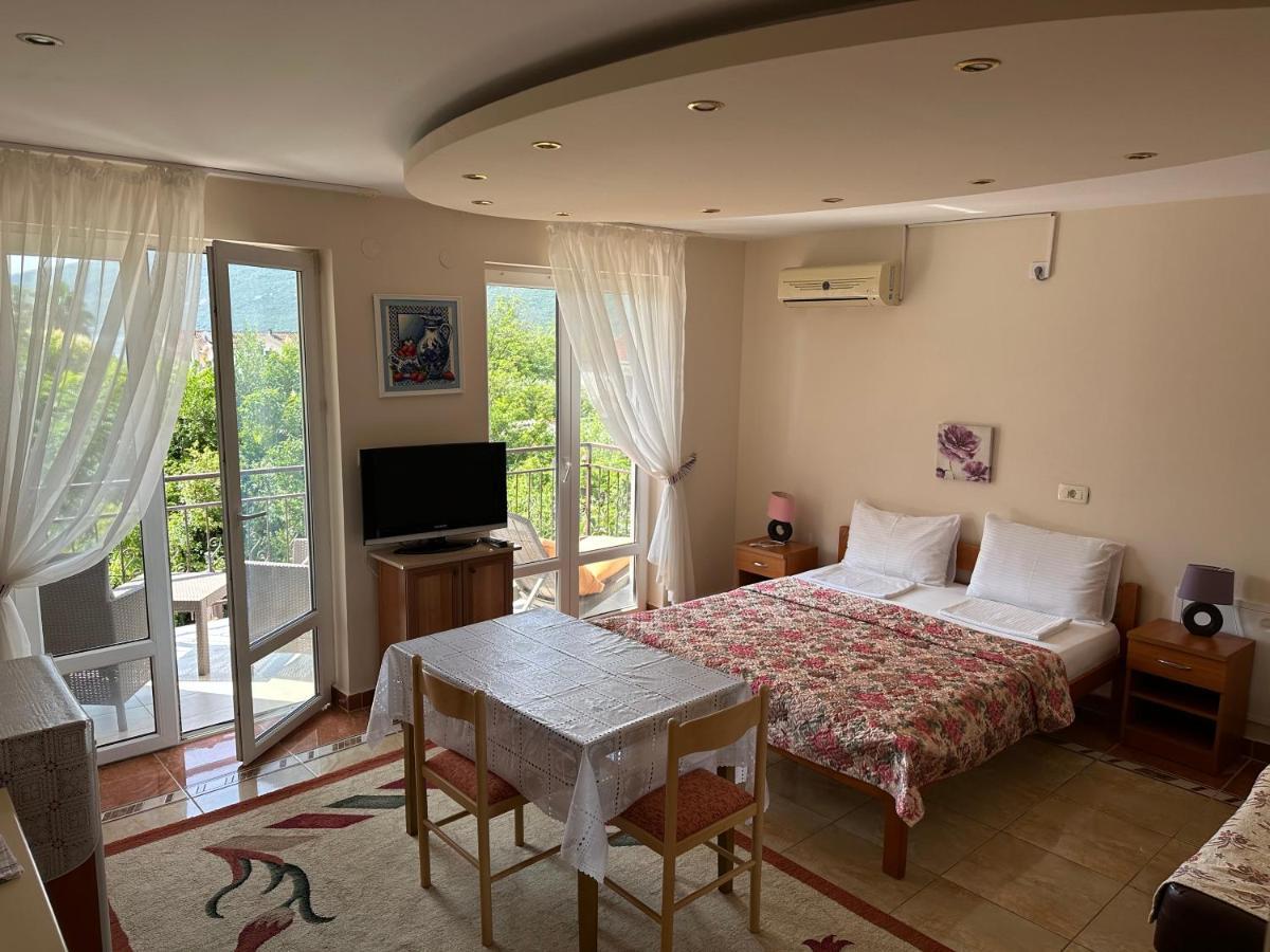 Villa Alla Bed And Breakfast Herceg Novi Zewnętrze zdjęcie